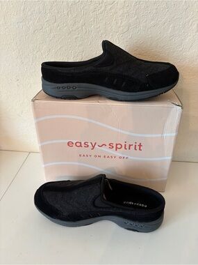 NIB Easy Spirit Travel Time Woman’s Black Mules SZ 7.5 W